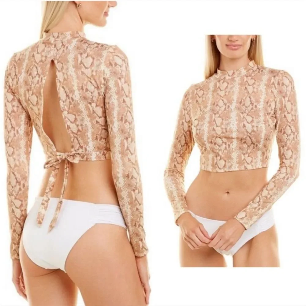 NWT Vitamin A Remy Rashguard Top - Picture 2 of 10